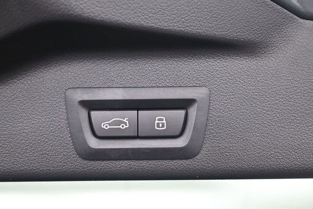 Used 2025 BMW X5 sDrive40i w/ Climate Comfort Package RWD image 24