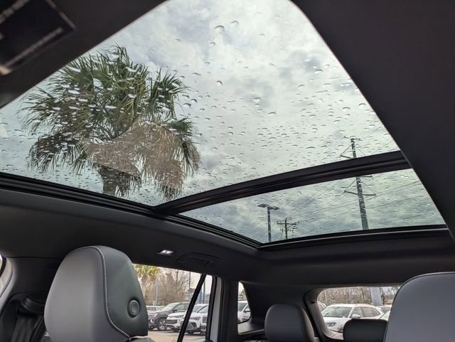 New 2026 Volkswagen Tiguan SE R-Line image 22