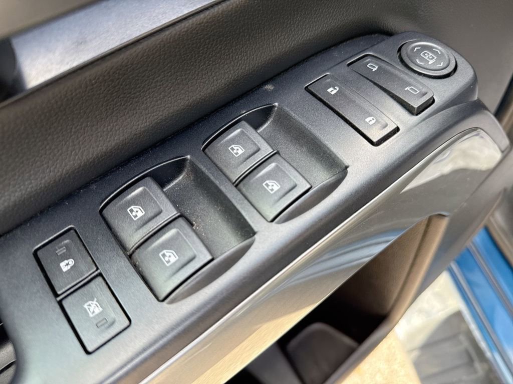 Used 2019 Chevrolet Silverado 1500 LT w/ All Star Edition image 13