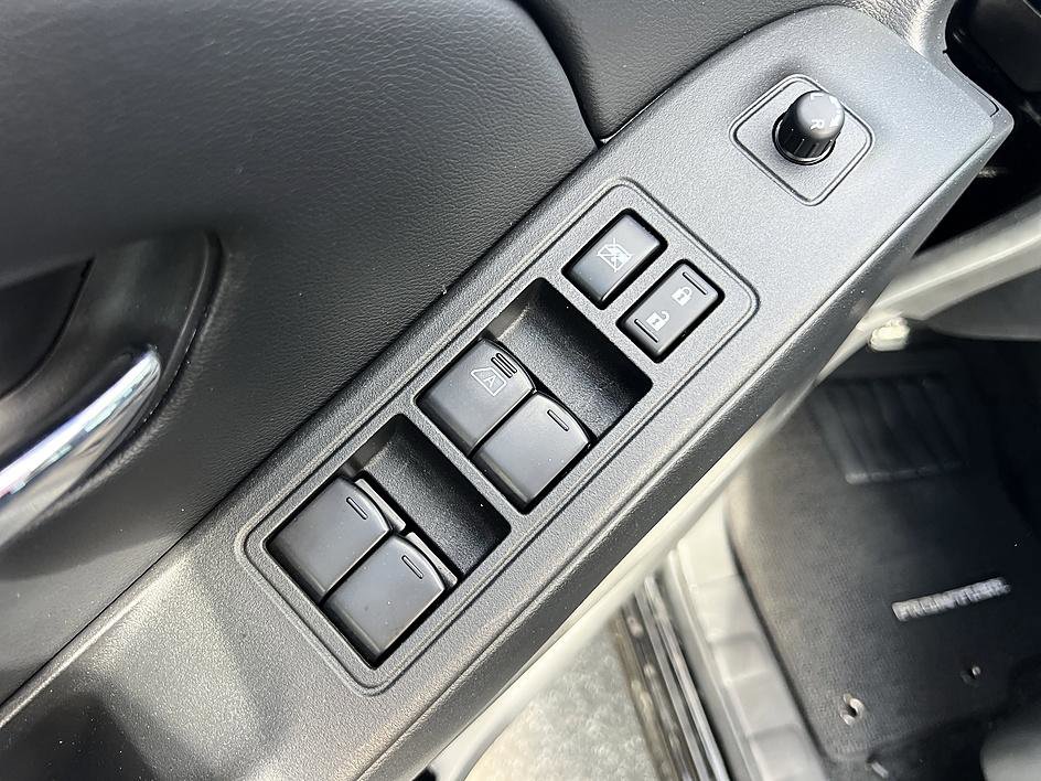 Certified 2025 Nissan Frontier SV image 20