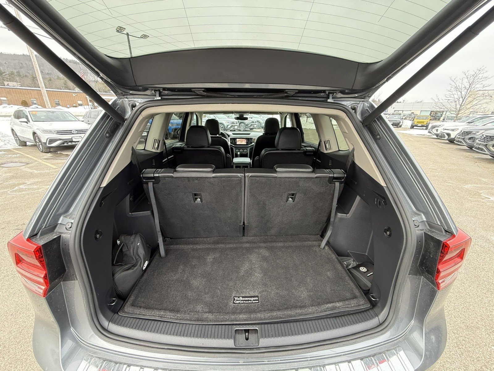 Used 2019 Volkswagen Atlas SEL Premium AWD/4WD image 24