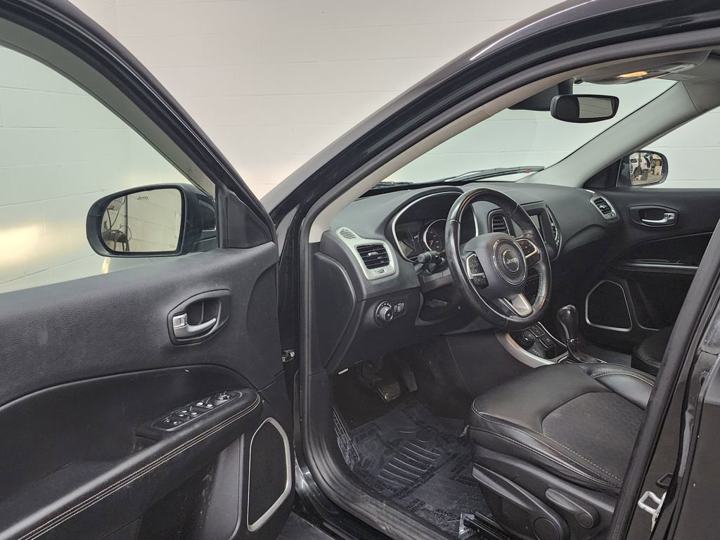 Used 2019 Jeep Compass Latitude image 10