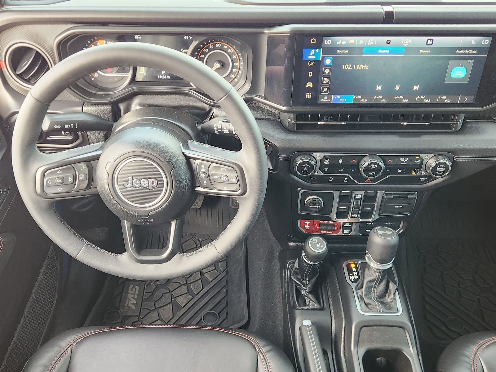 Used 2025 Jeep Wrangler Unlimited Rubicon image 33