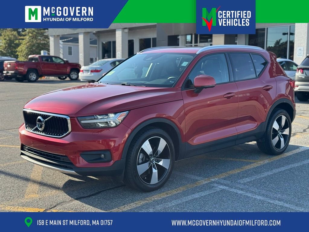 Used 2020 Volvo XC40 T5 Momentum w/ Premium Package