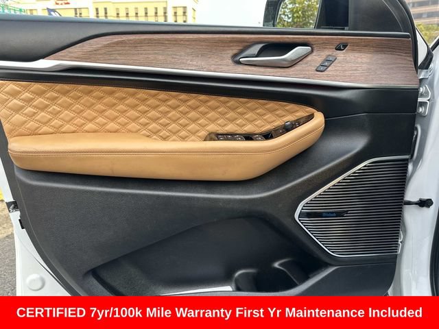 Used 2023 Jeep Grand Cherokee L Summit w/ Advanced Protech Group IV AWD/4WD image 20
