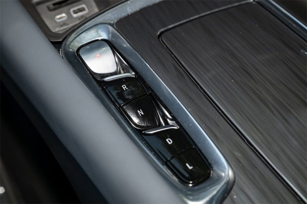 Used 2024 Buick Enclave Essence w/ Sport Touring Edition FWD image 34