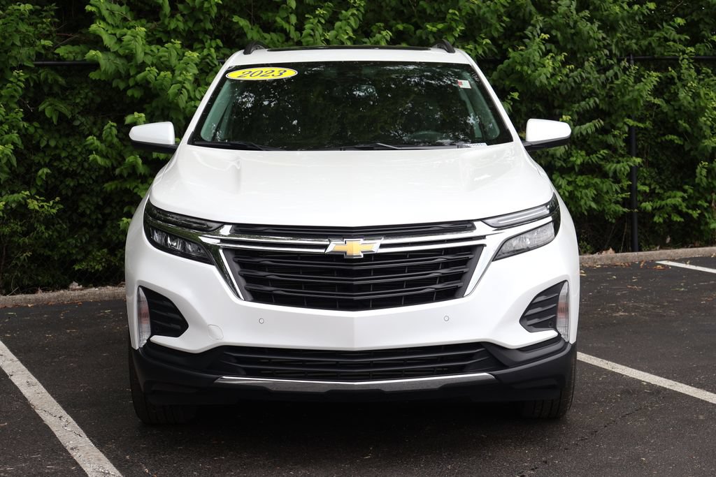 Used 2023 Chevrolet Equinox LT AWD/4WD image 2