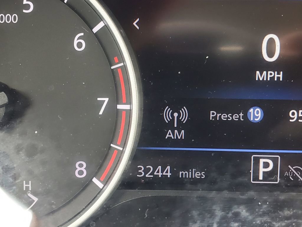 Used 2024 Nissan Sentra SR w/ SR Premium Package image 17