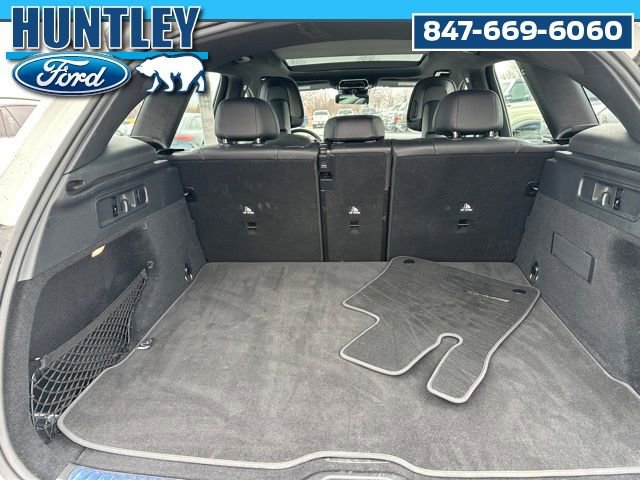 Used 2025 Mercedes-Benz GLC 43 AMG 4MATIC image 11