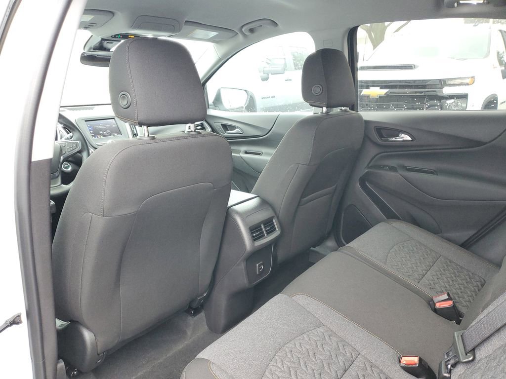 Used 2024 Chevrolet Equinox LT image 28