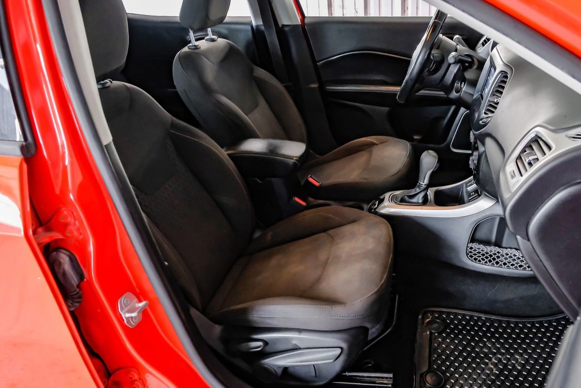 Used 2020 Jeep Compass Sport w/ Cold Weather Group image 31