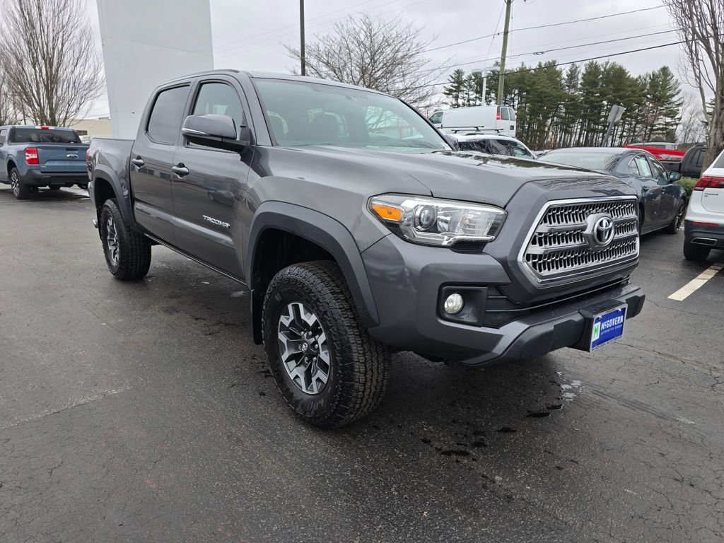 Used 2016 Toyota Tacoma TRD Off-Road w/ Towing Package image 11