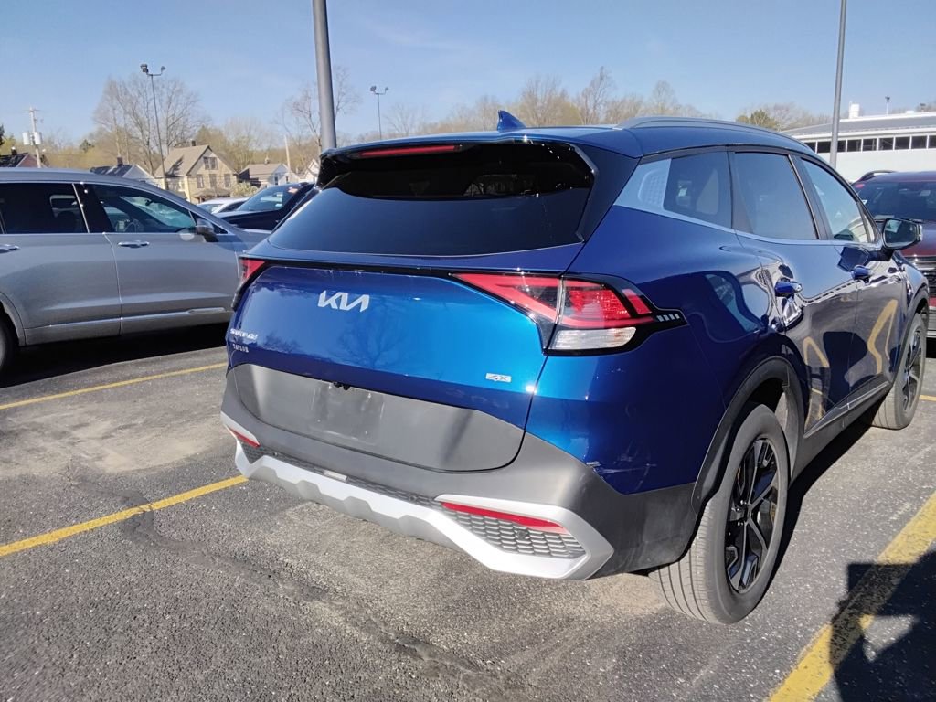 Used 2025 Kia Sportage EX image 6