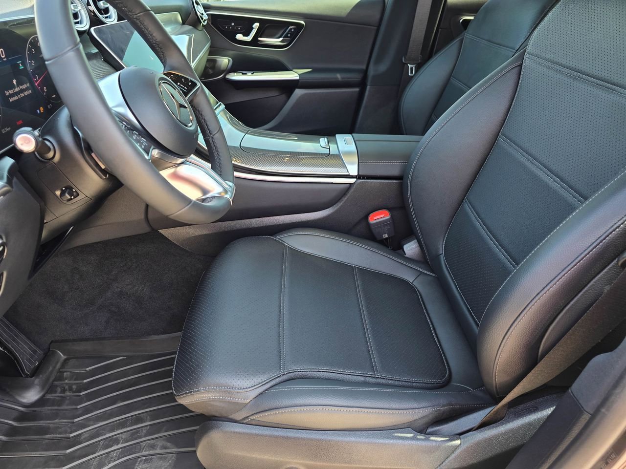 Used 2026 Mercedes-Benz GLC 300 4MATIC image 14