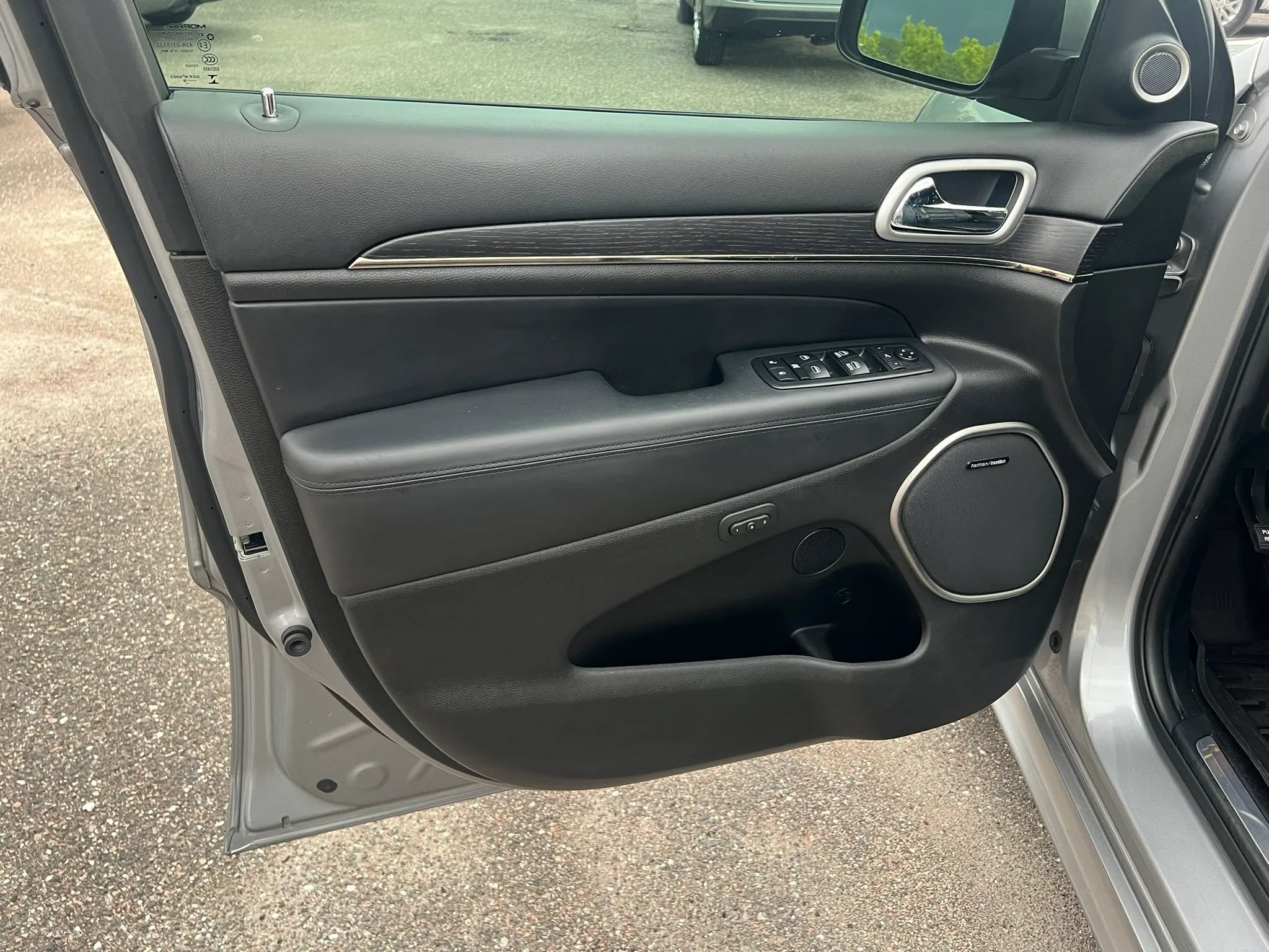 Used 2018 Jeep Grand Cherokee High Altitude RWD image 6