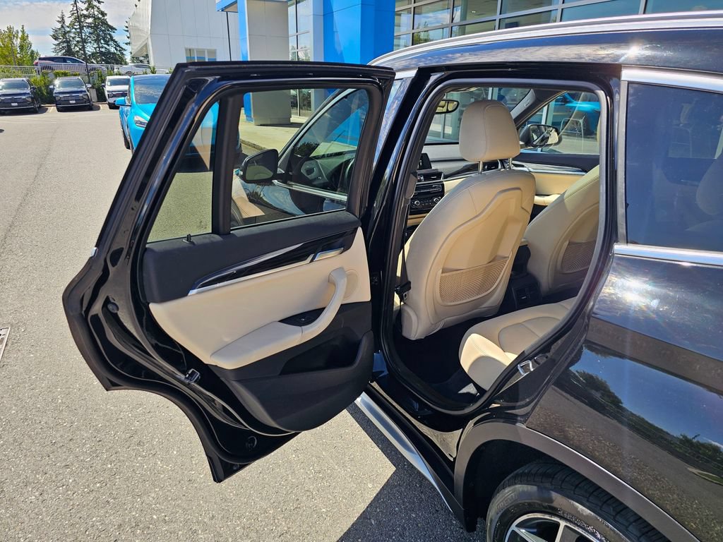 Used 2016 BMW X1 xDrive28i AWD/4WD image 15