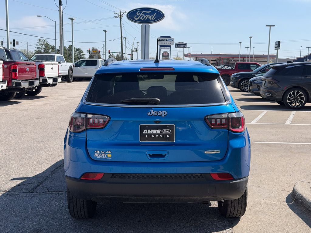 Used 2022 Jeep Compass Latitude w/ Convenience Group AWD/4WD image 5