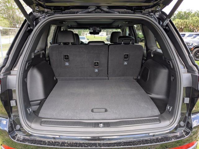 New 2026 Jeep Grand Cherokee Limited Reserve image 12