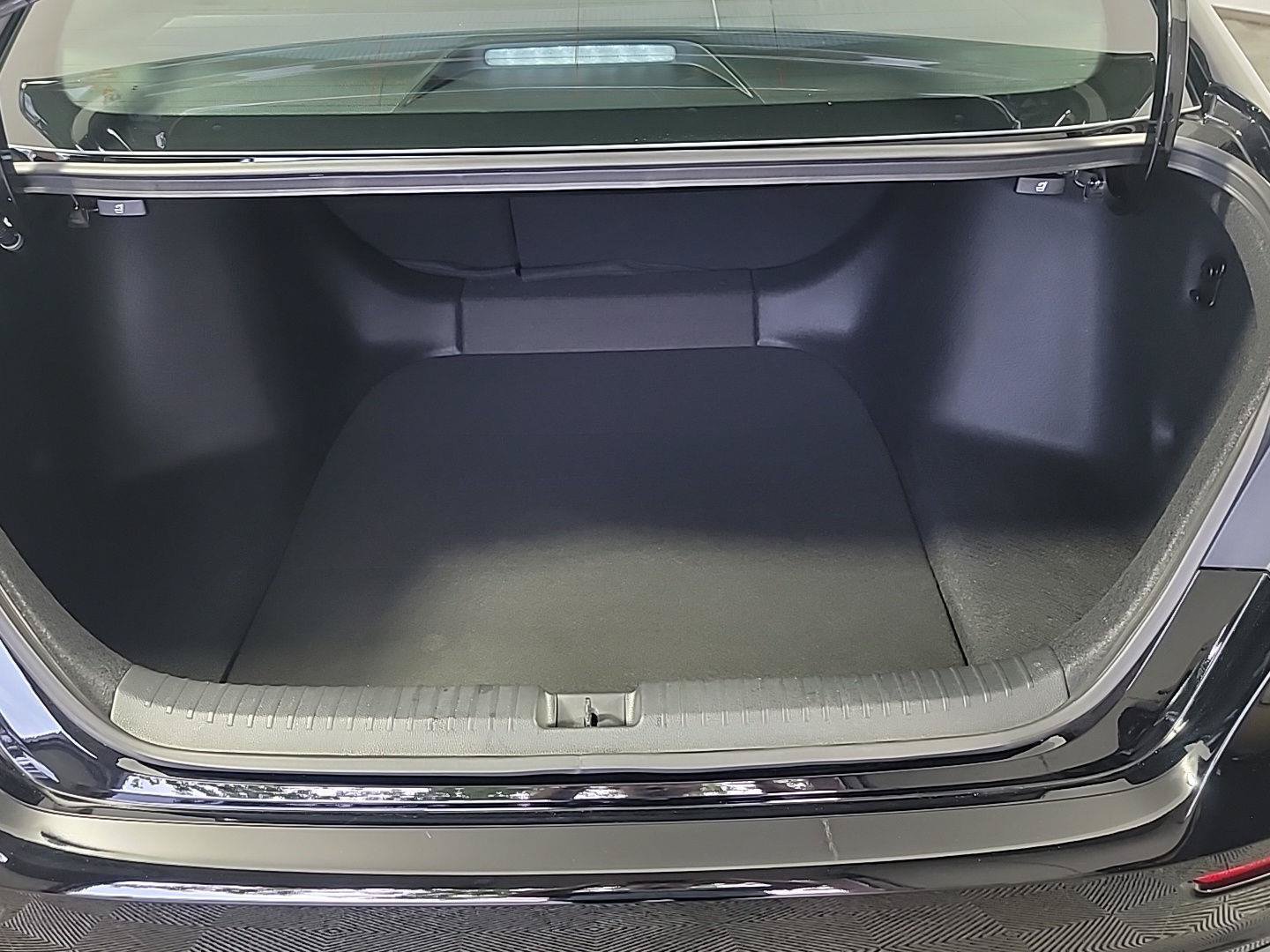 Used 2025 Honda Accord Sport image 7