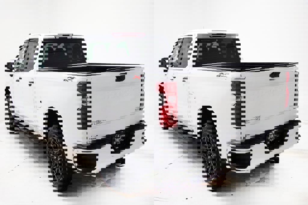 Used 2024 Chevrolet Silverado 1500 Custom image 6