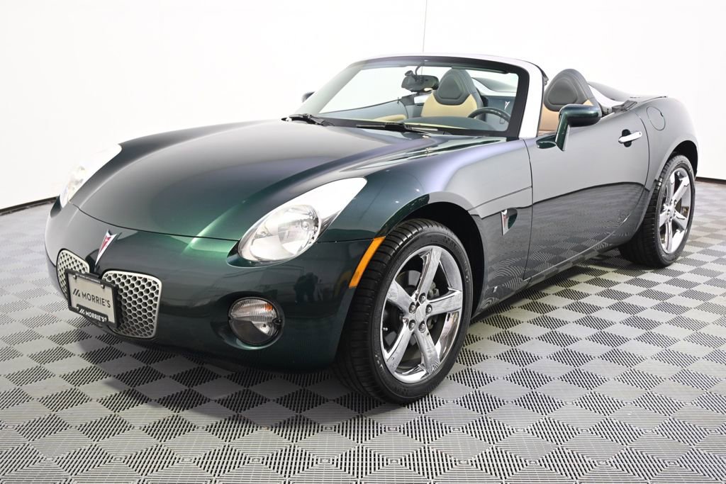 Used 2007 Pontiac Solstice Convertible w/ Premium Package RWD image 11