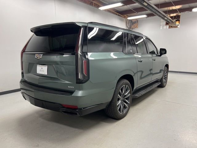 Certified 2024 Cadillac Escalade ESV Sport Platinum w/ LPO, Floor Liner Package AWD/4WD image 4