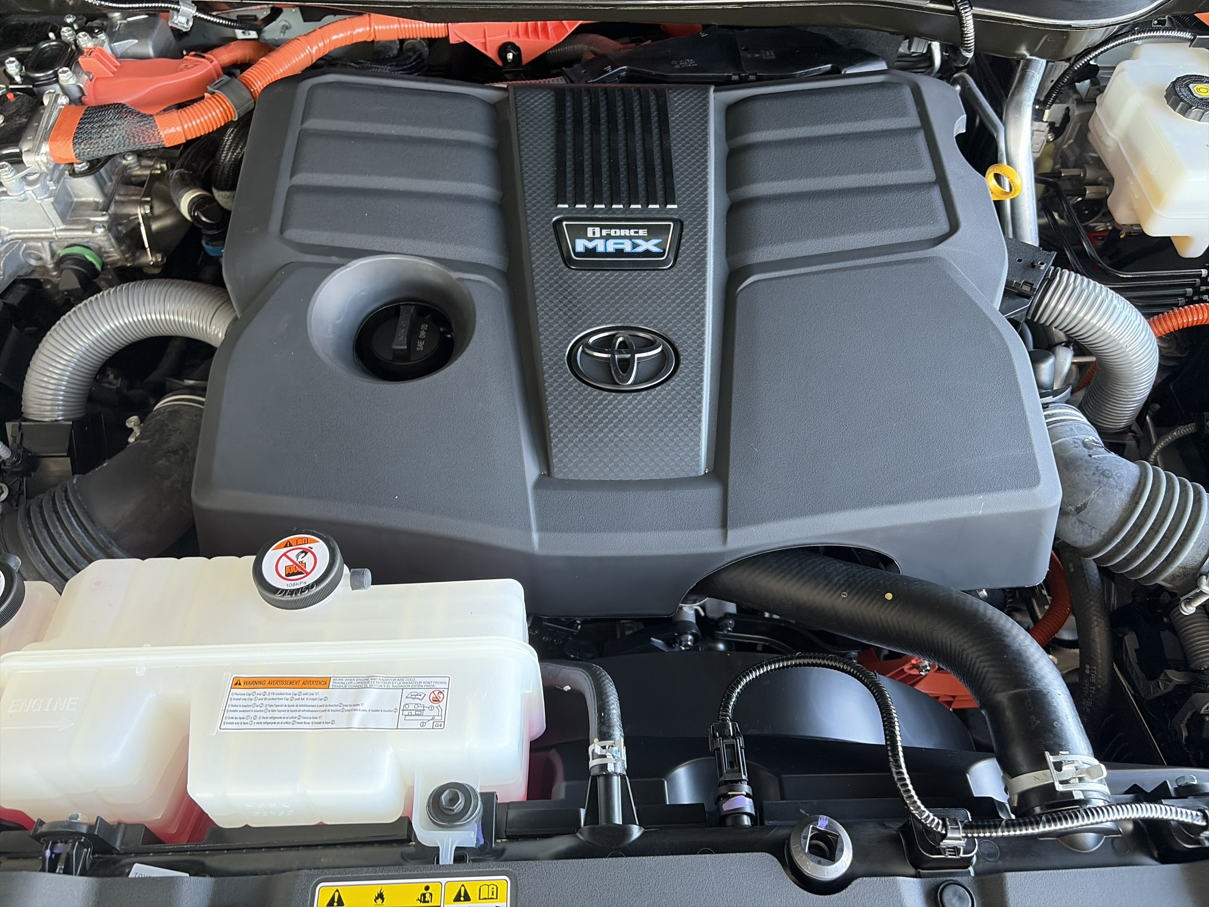 Used 2024 Toyota Sequoia Platinum AWD/4WD image 5