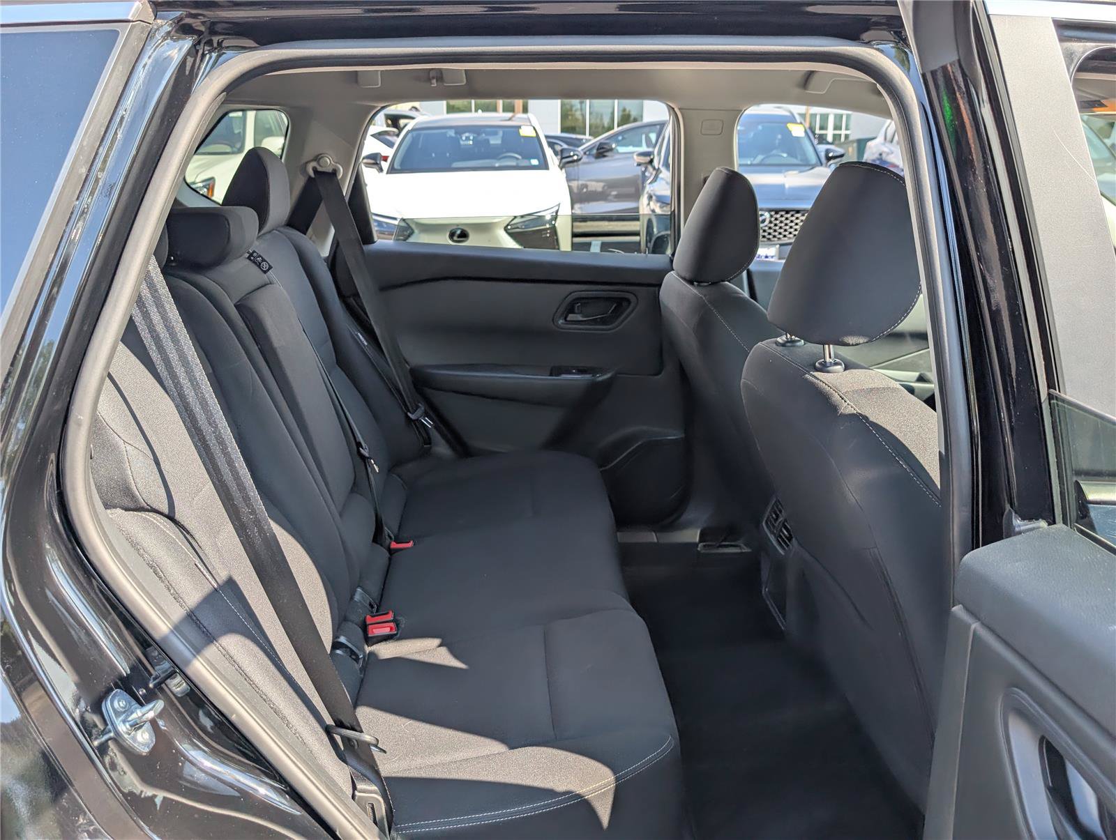 Used 2024 Nissan Rogue S AWD/4WD image 11