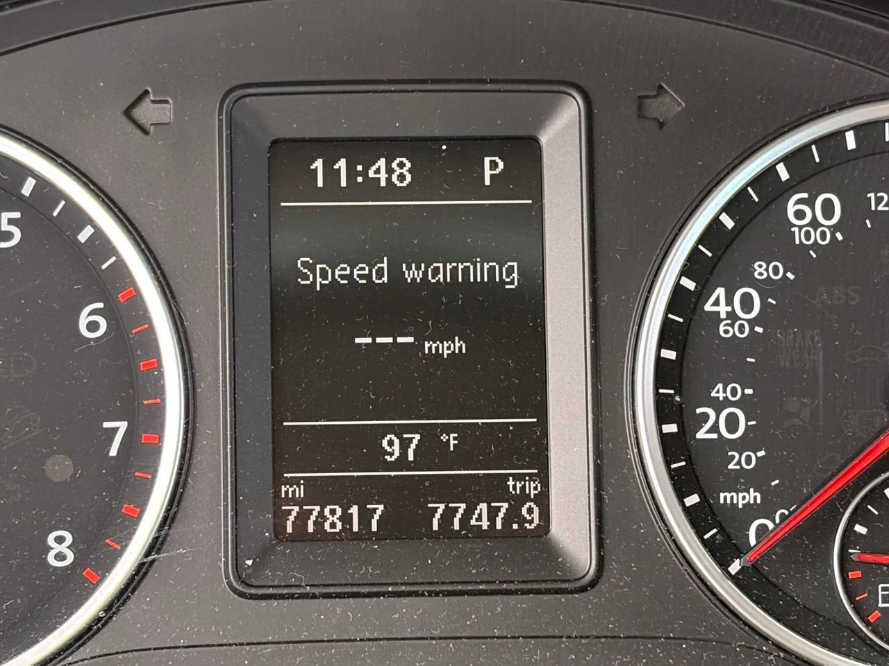 Used 2016 Volkswagen Tiguan S FWD image 13