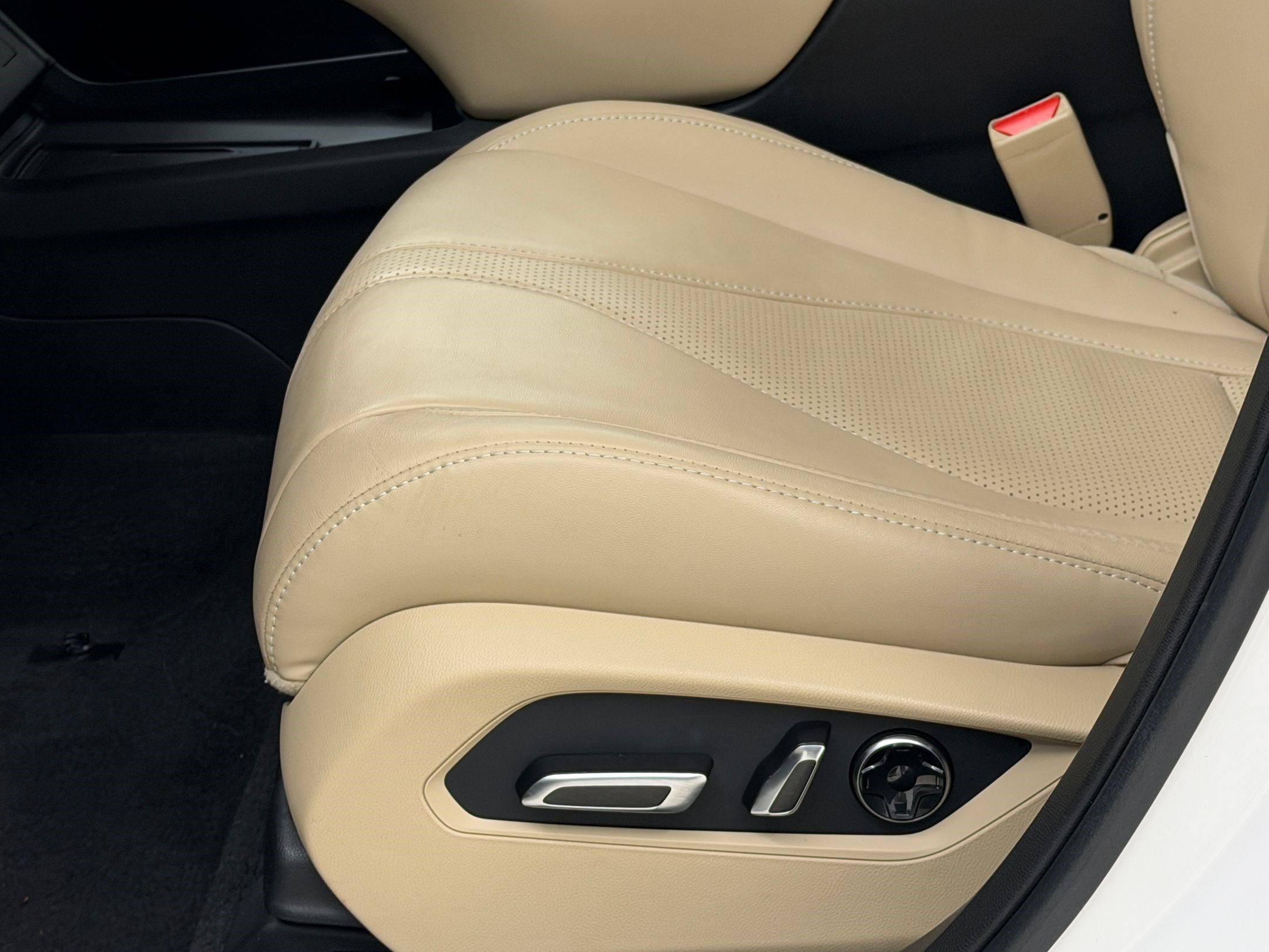 Used 2024 Acura RDX SH-AWD w/ Technology Package image 14