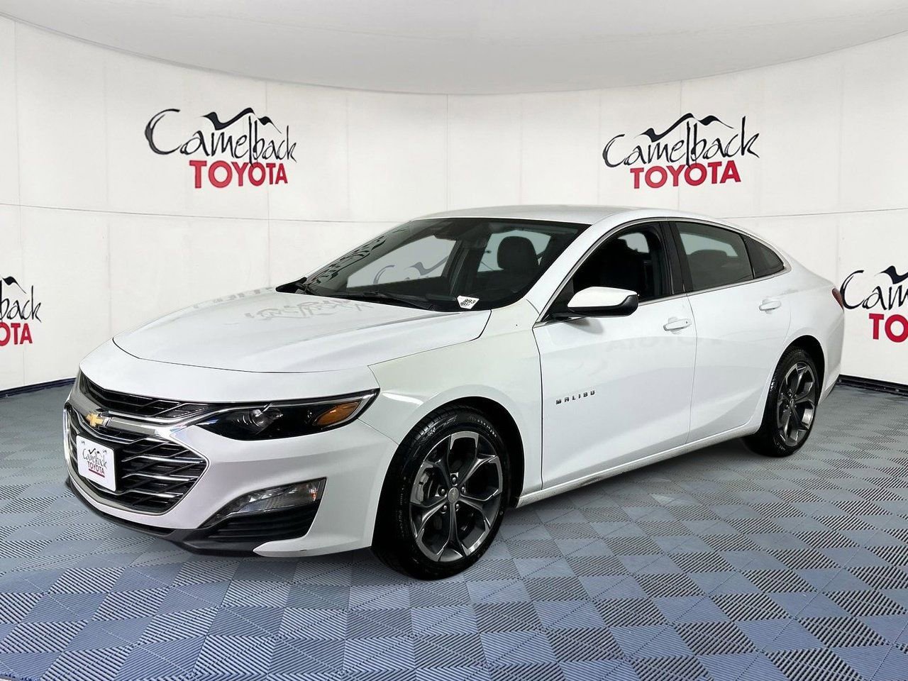 Used 2023 Chevrolet Malibu LT FWD image 4