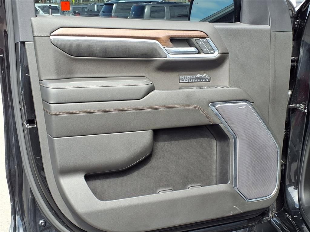 Used 2022 Chevrolet Silverado 1500 High Country image 29