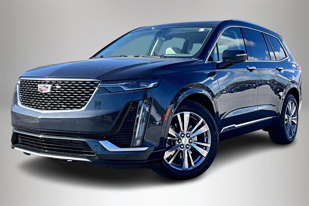 Used 2023 Cadillac XT6 Premium Luxury w/ Technology Package image 2