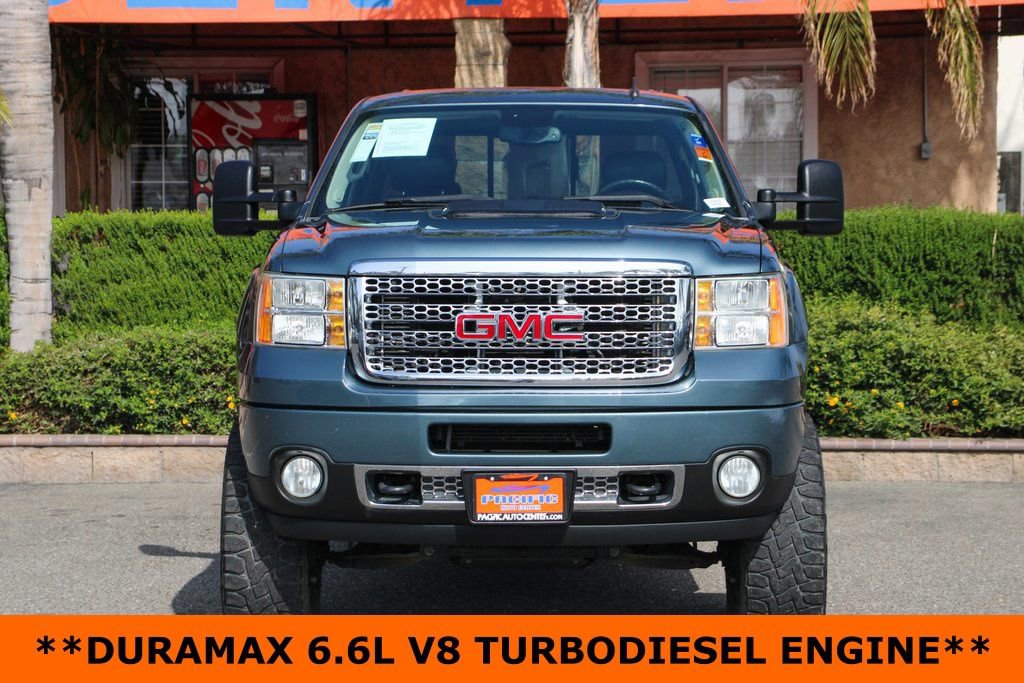 Used 2011 GMC Sierra 2500 Denali image 3