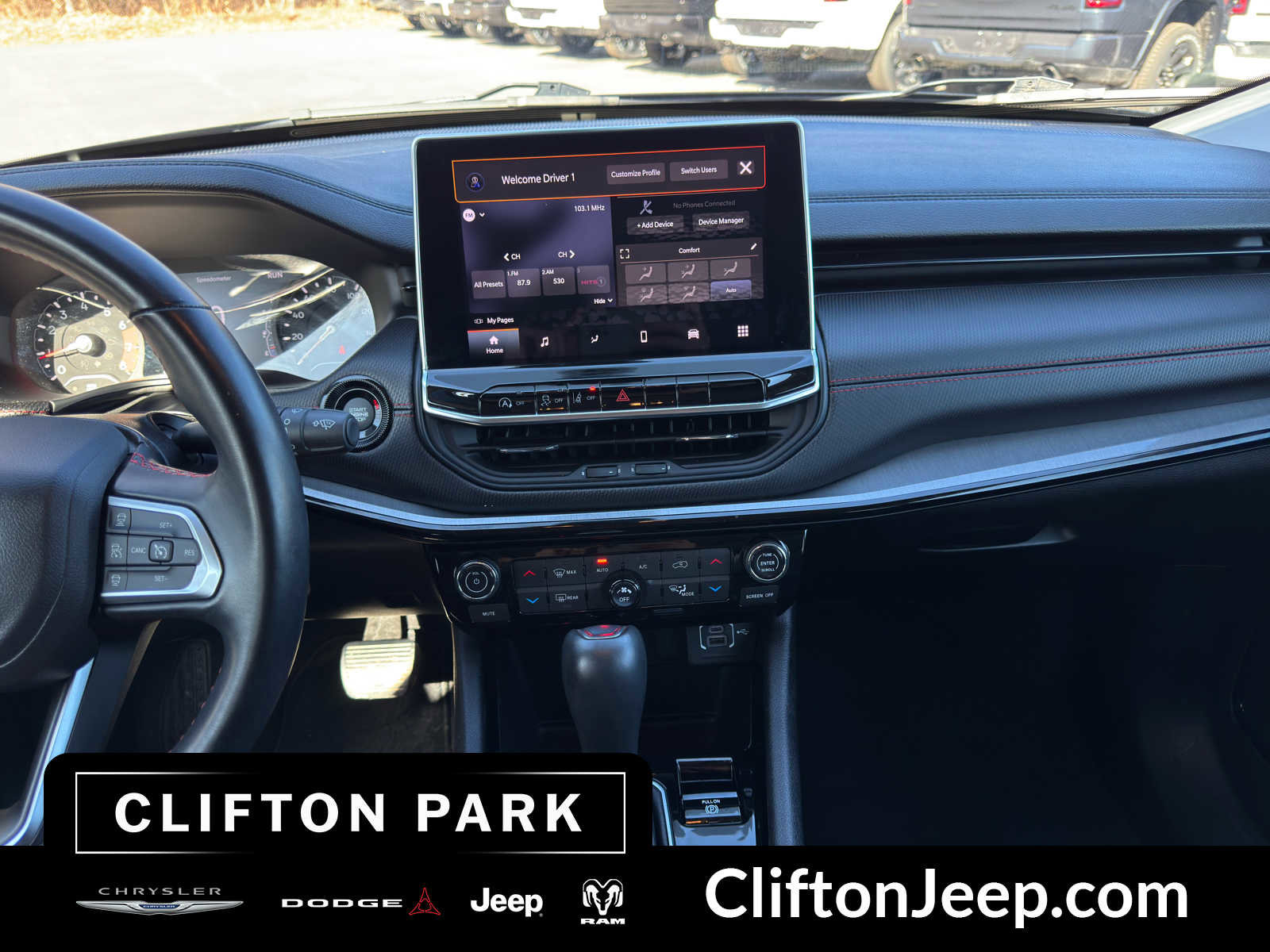 Used 2022 Jeep Compass Trailhawk w/ Trailhawk Convenience Group AWD/4WD image 20