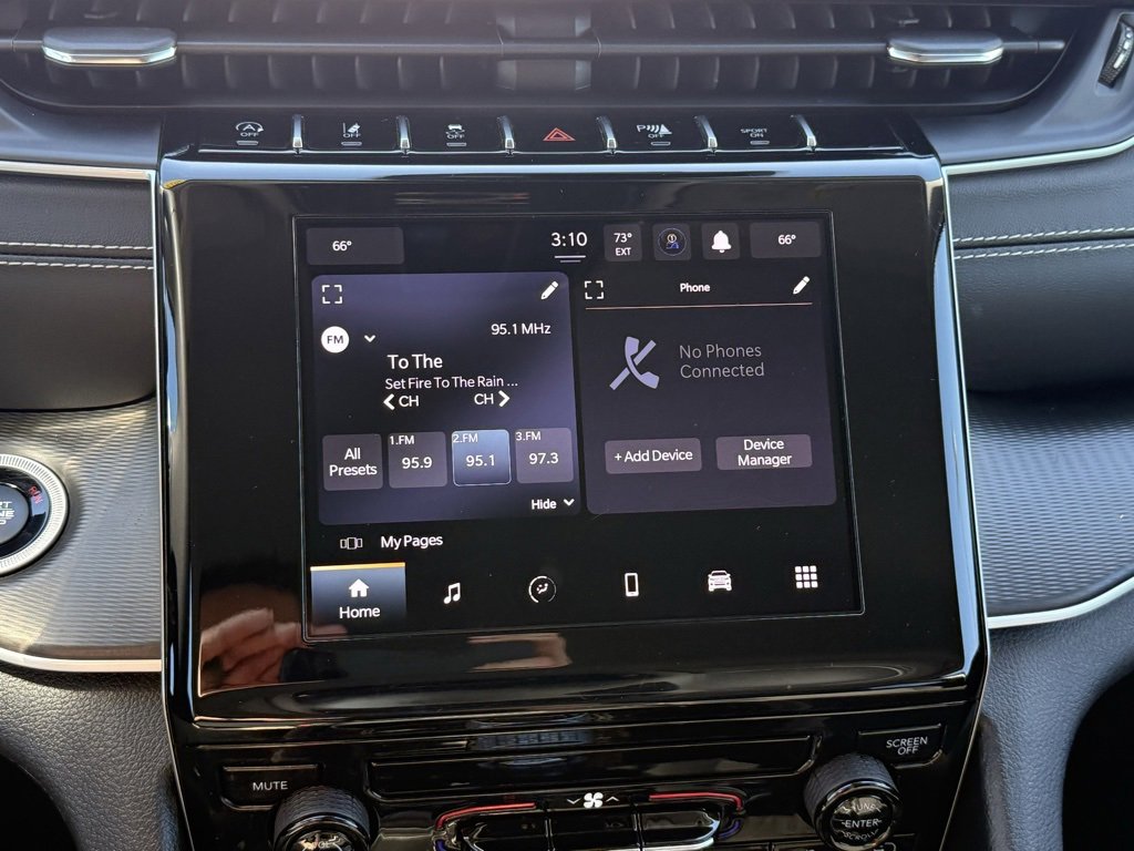 Used 2023 Jeep Grand Cherokee L Laredo image 6