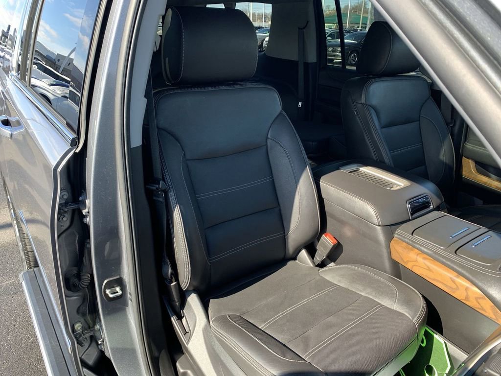 Used 2020 GMC Yukon XL Denali w/ Denali Premium Package image 26
