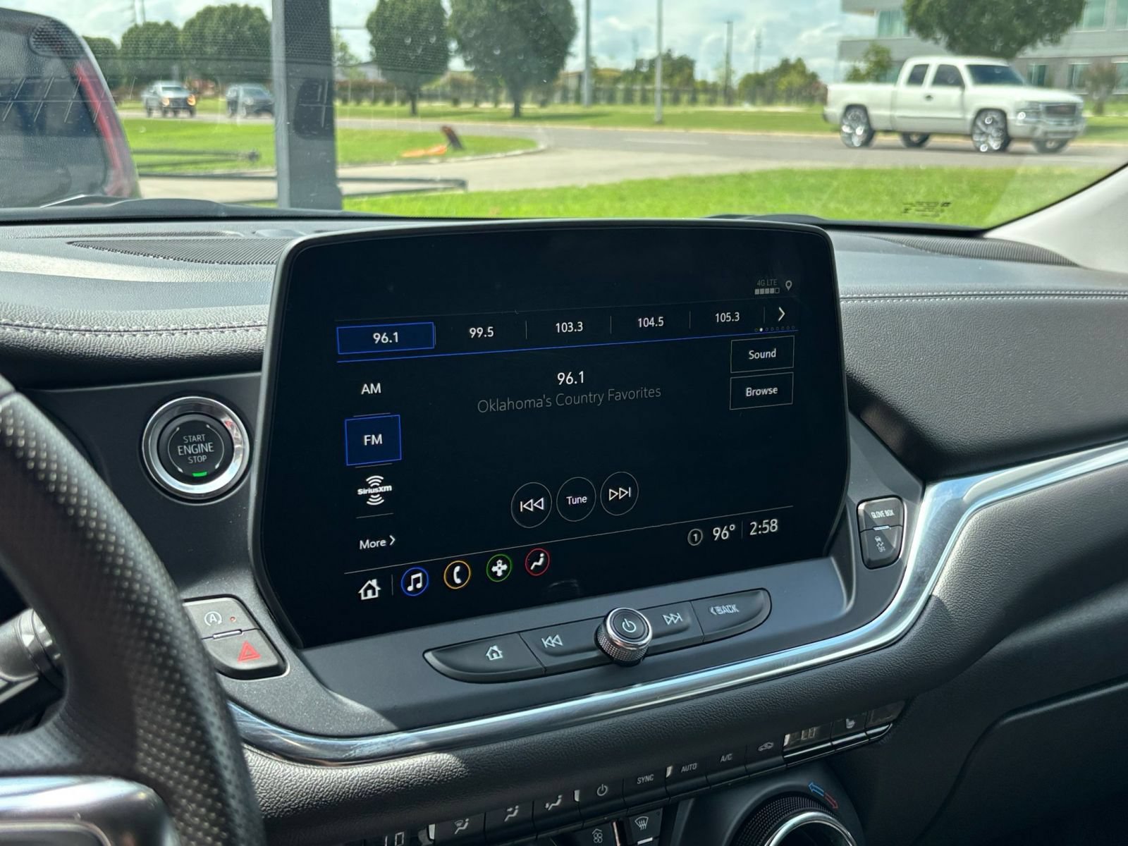 Used 2025 Chevrolet Blazer LT FWD image 20