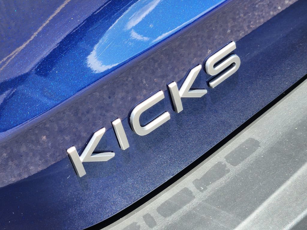 Certified 2025 Nissan Kicks SV AWD/4WD image 7