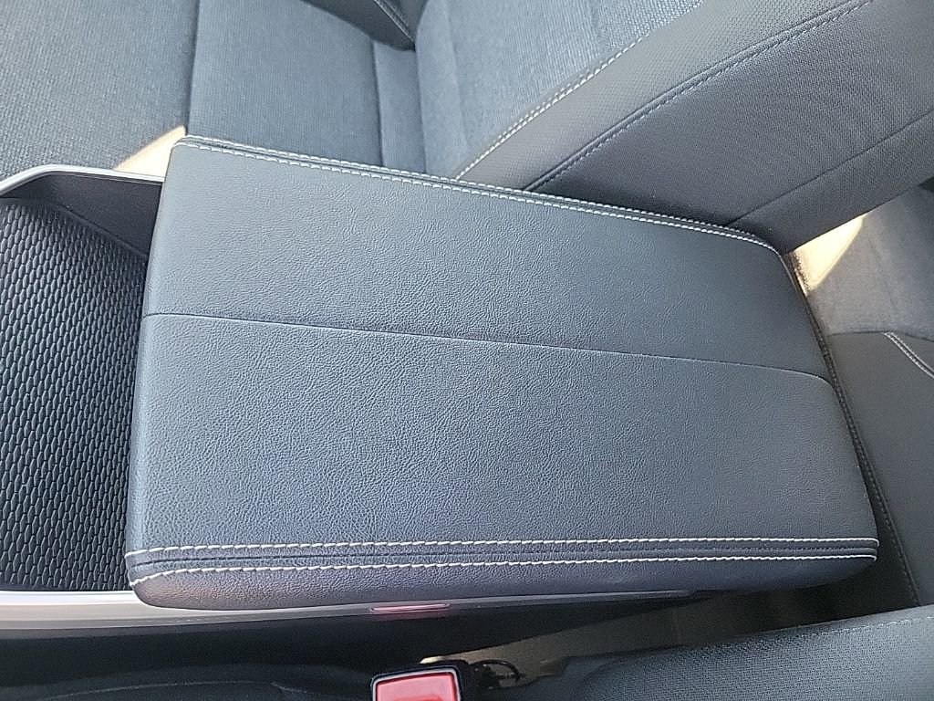 Used 2025 GMC Terrain Elevation w/ Technology Package II image 29