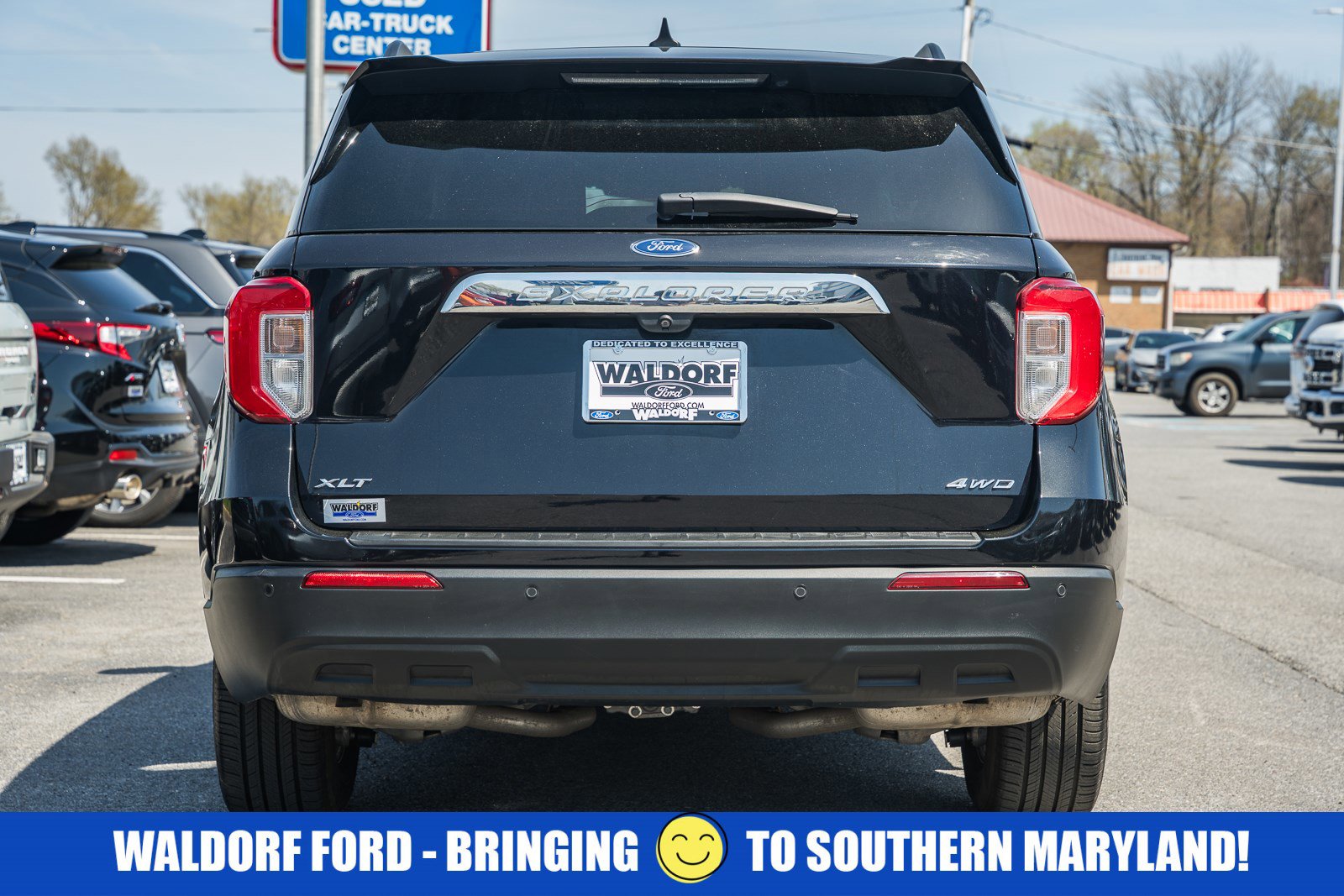 Used 2022 Ford Explorer XLT image 6