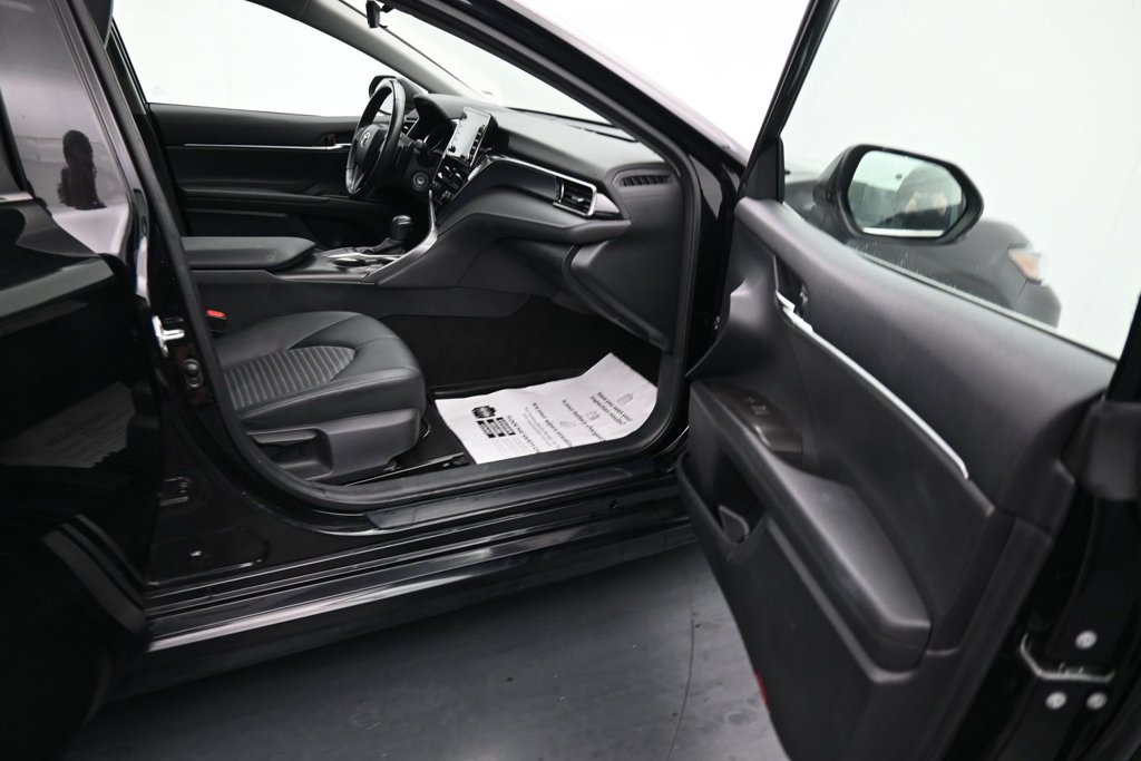 Used 2024 Toyota Camry SE FWD image 12
