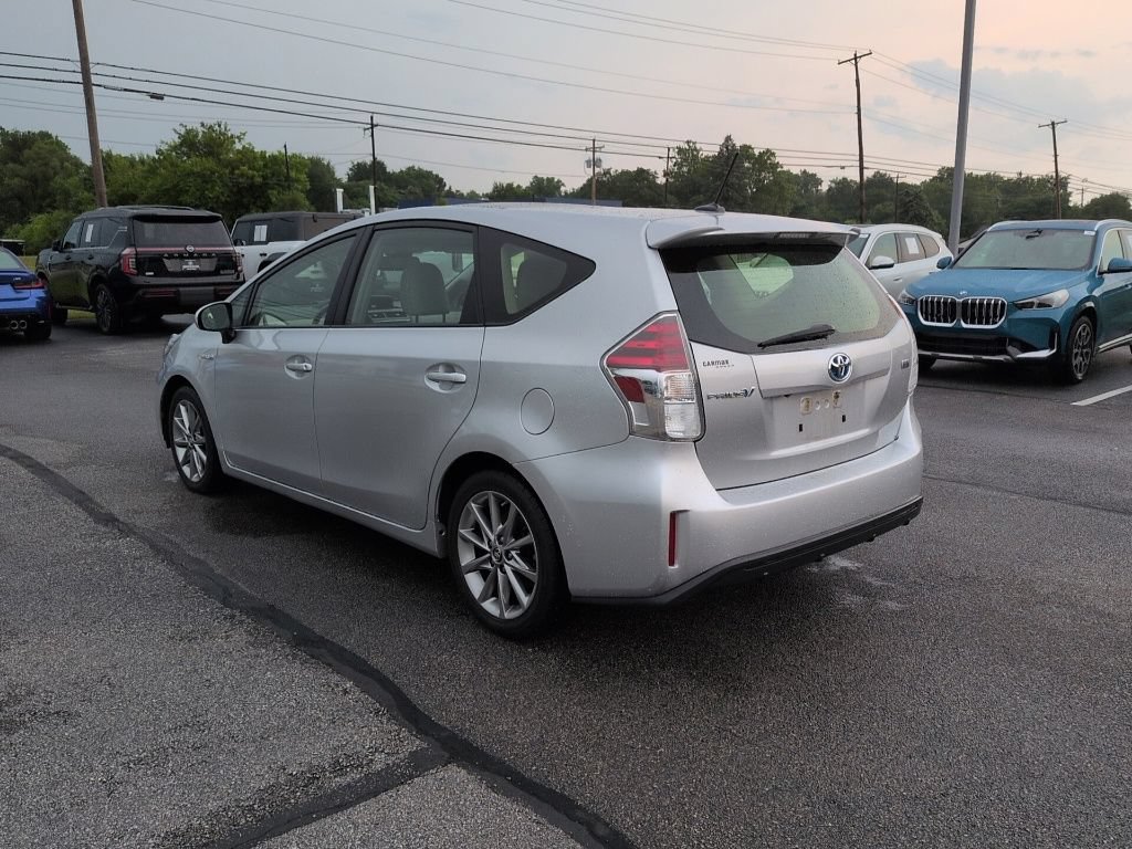 Used 2017 Toyota Prius V Two FWD image 4