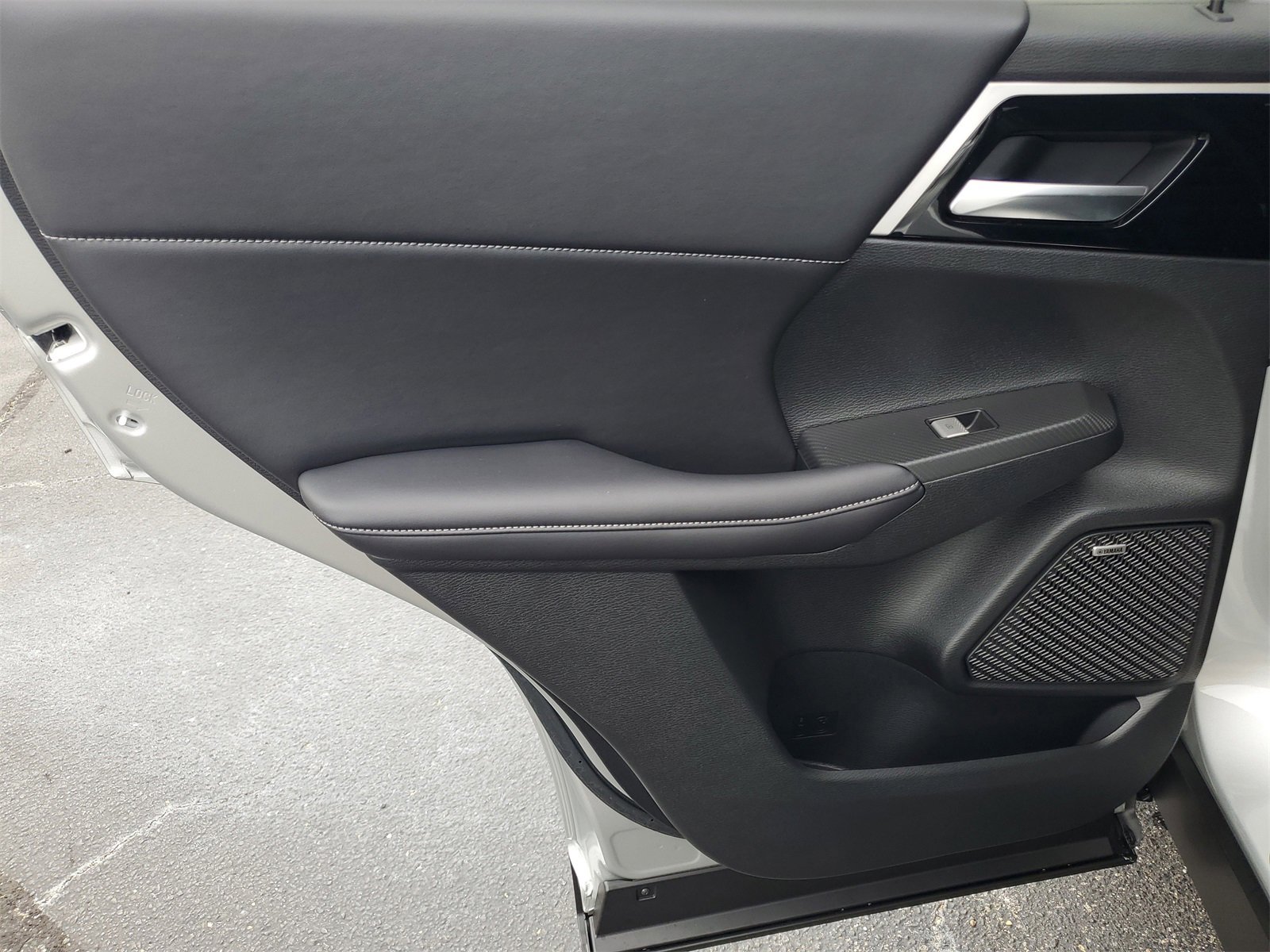 New 2026 Mitsubishi Outlander SE image 22