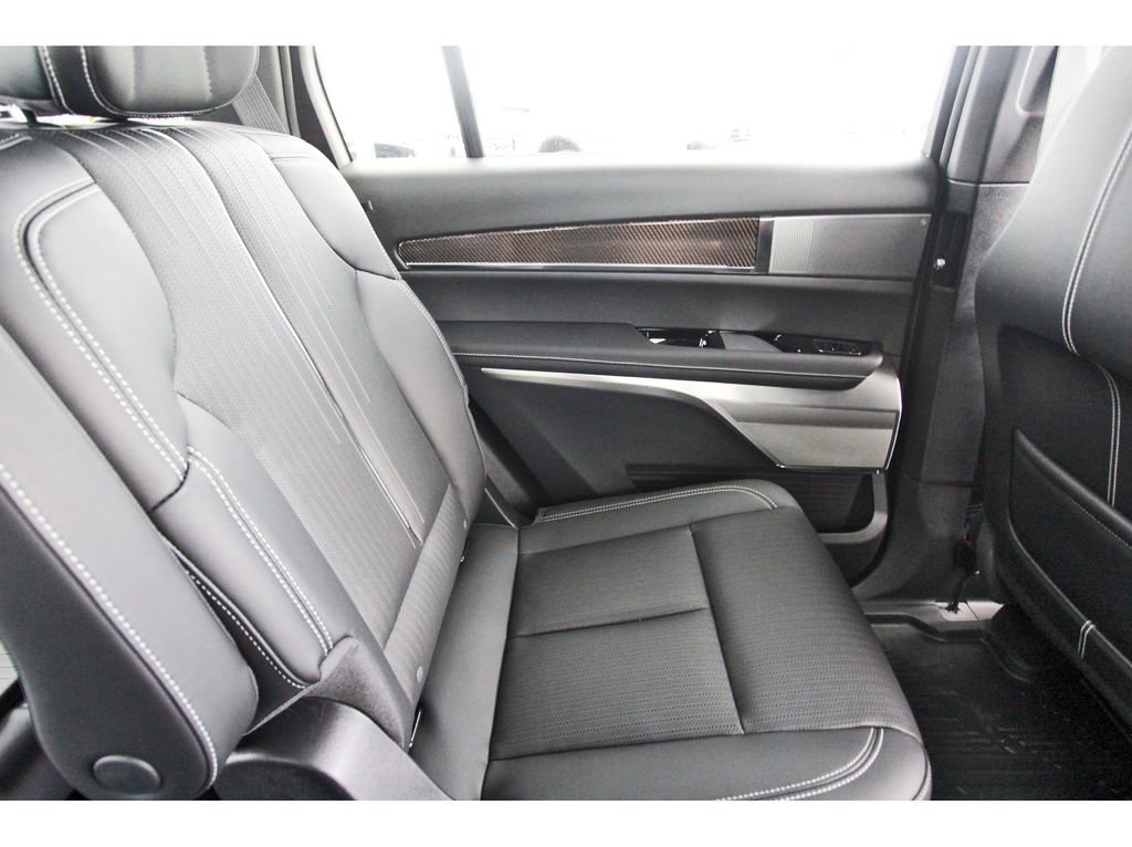 New 2026 Cadillac Vistiq Premium Luxury AWD/4WD image 11