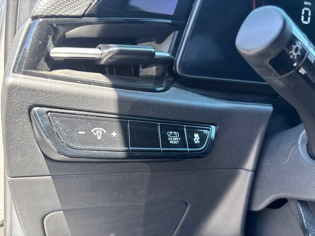Used 2023 Kia Niro EX FWD image 19