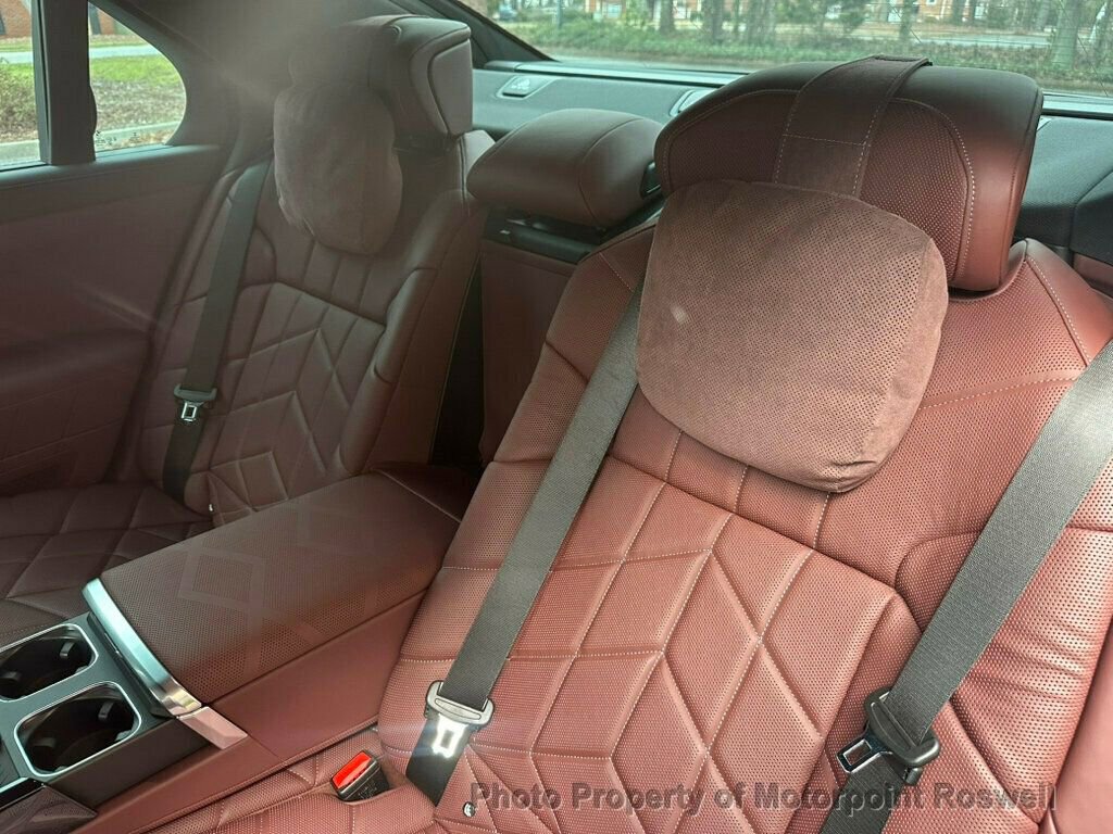 Used 2023 BMW i7 xDrive60 w/ Executive Package 2 AWD/4WD image 19