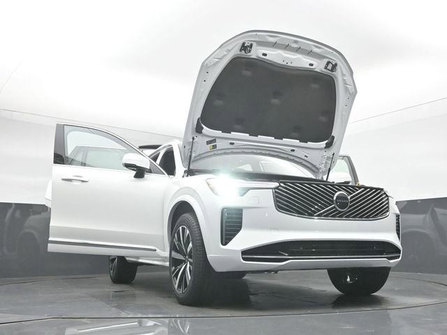 New 2026 Volvo XC90 B6 Core w/ Protection Package Premier image 54