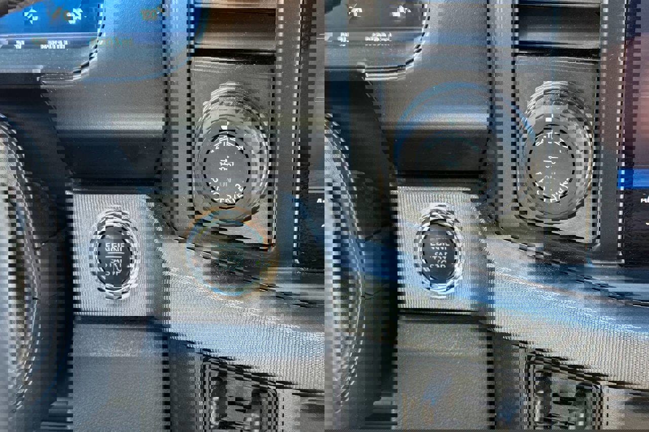 Used 2024 Ford F250 Platinum image 30