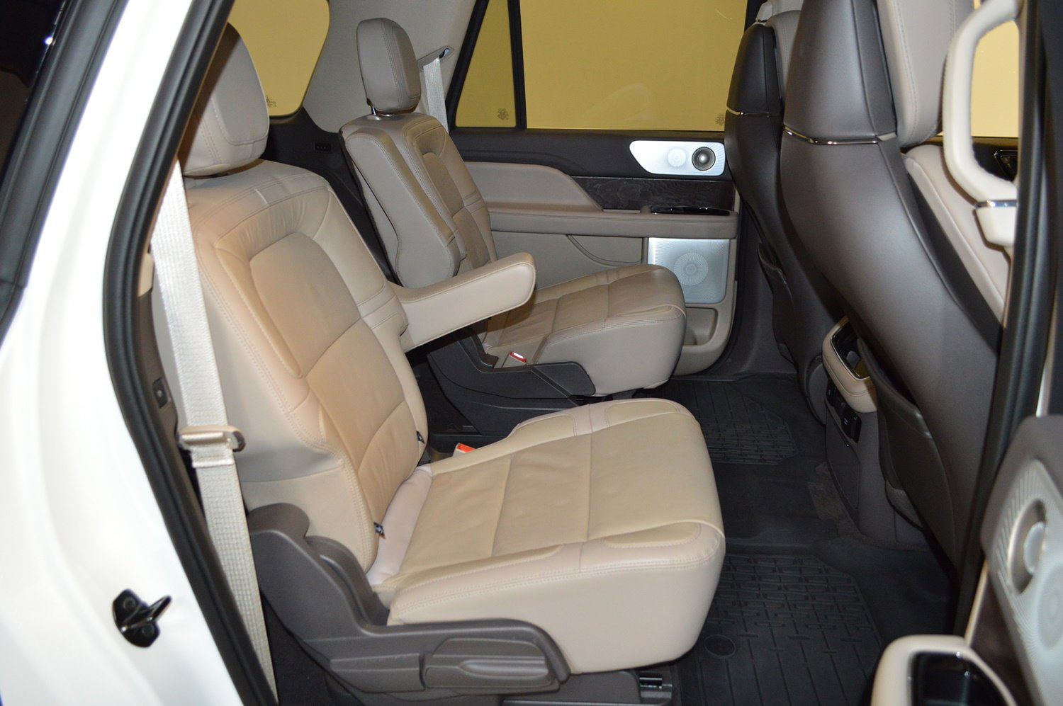 Used 2023 Lincoln Navigator L Reserve image 12